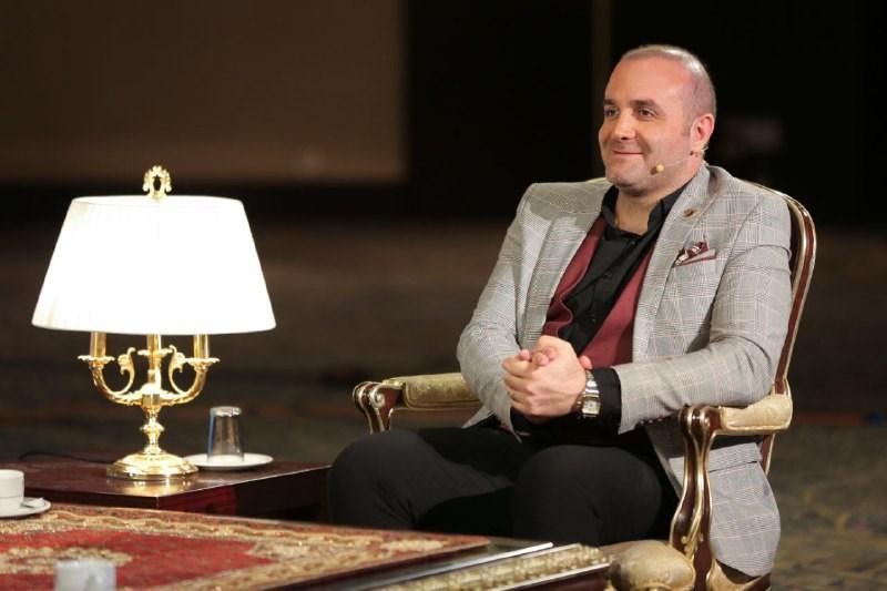 سینا سرلک و مرجانه گلچین مهمان امشب شبگرد سینا سرلک و مرجانه گلچین مهمان امشب شبگرد