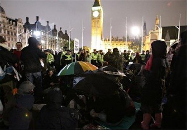 بازداشت 5 نفر و زخمی شدن 8 پلیس در اعتراضات علیه قرنطینه در لندن